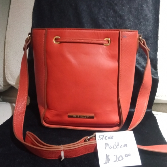 Purses and bags - Picture 6 of 13